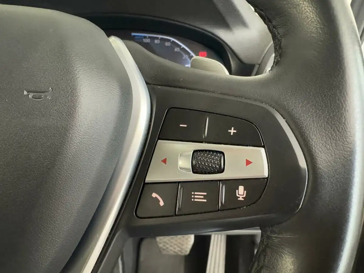 2022-bmw-x3-20-xdrive-30e-xline-big-17
