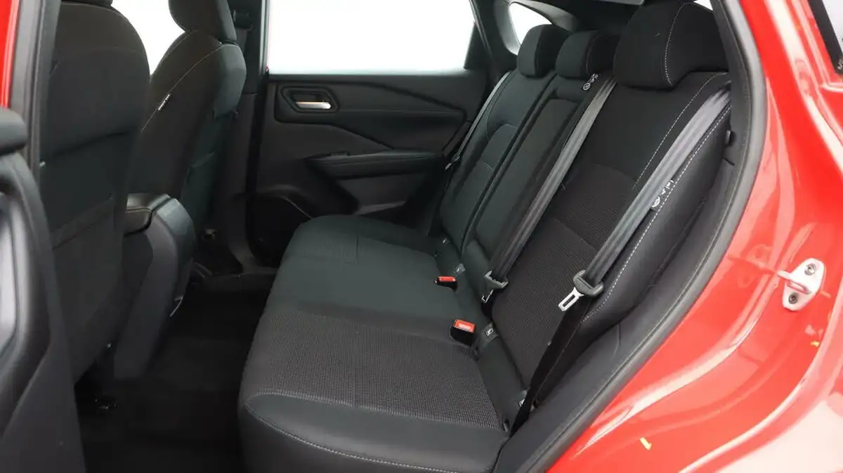 2022-nissan-qashqai-13-dig-t-acenta-premium-140ps-big-16