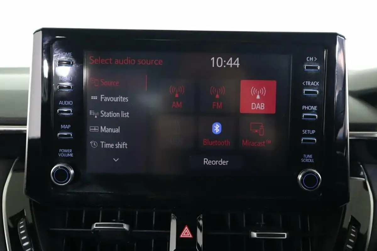 2022-toyota-corolla-18-vvt-i-icon-120bhp-trk-hatchback-5d-big-35