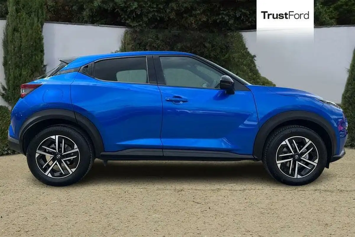 2024-nissan-juke-10-dig-t-n-connecta-big-2