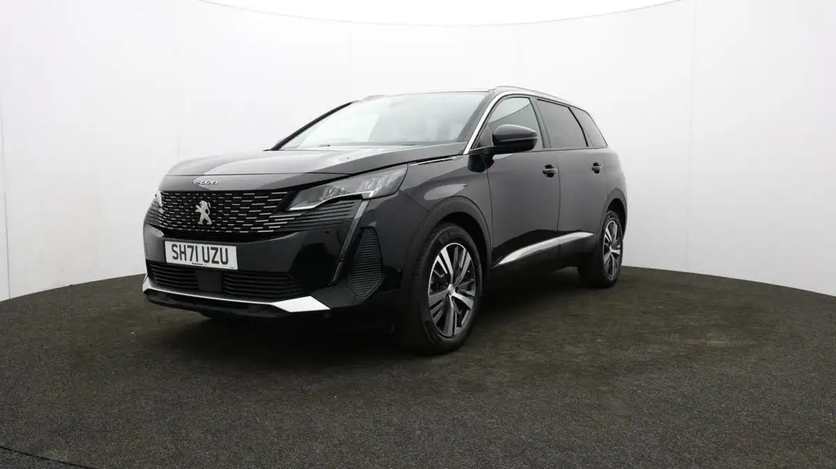 2021-peugeot-5008-suv-12-puretech-allure-big-52