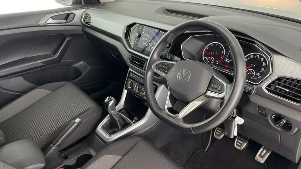 2022-volkswagen-t-cross-10-tsi-active-95ps-big-5