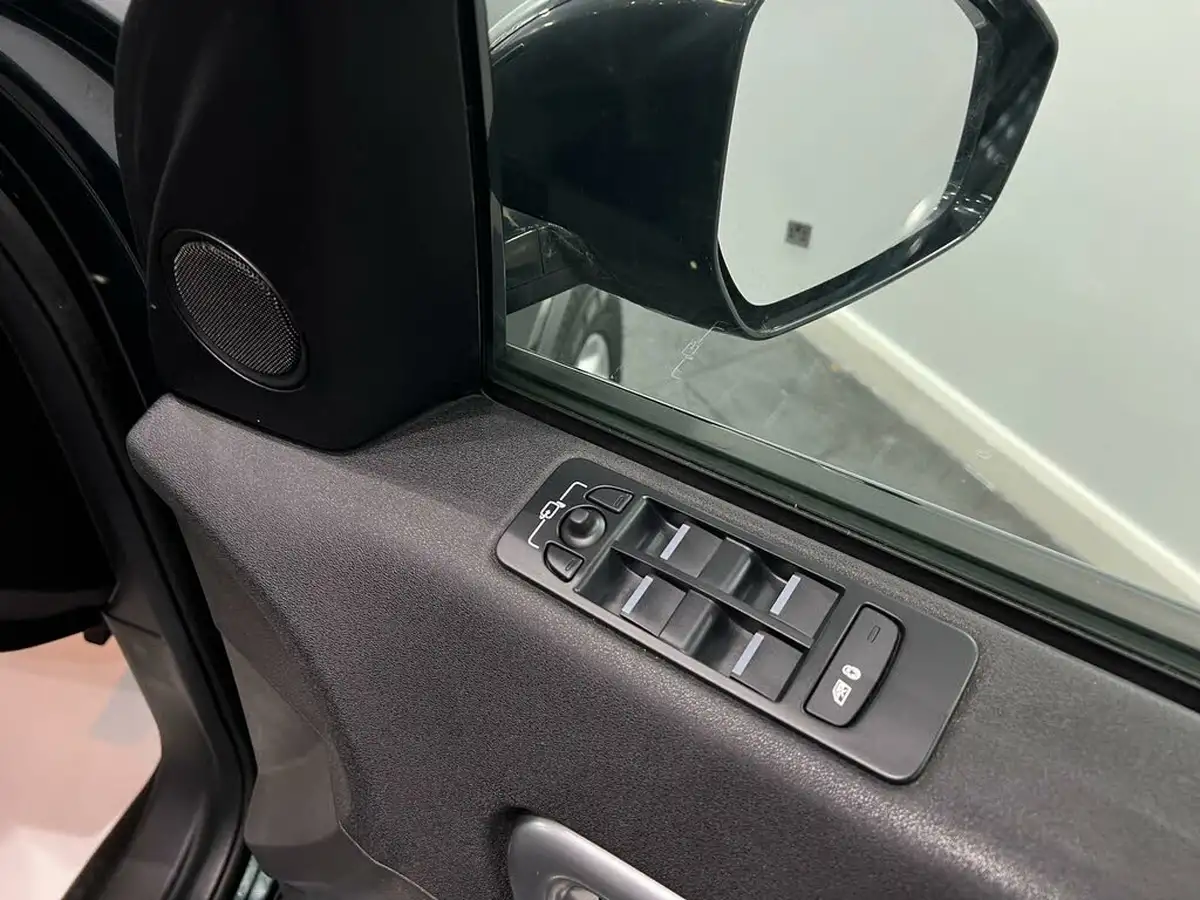 2017-land-rover-discovery-sport-20td4-se-tech-182ps-suv-auto-big-22