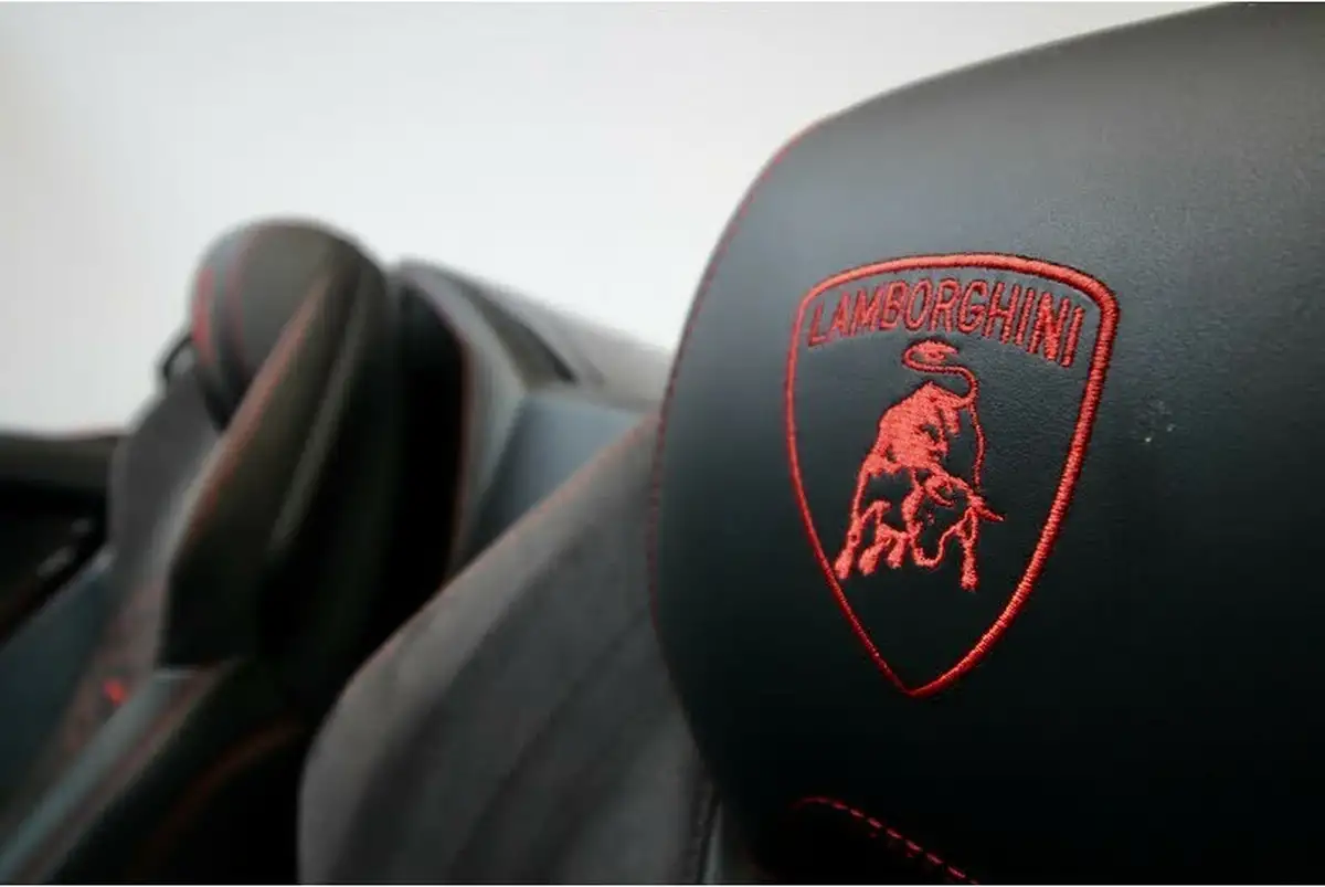 2017-lamborghini-huracan-52-lp-610-4-spyder-big-29