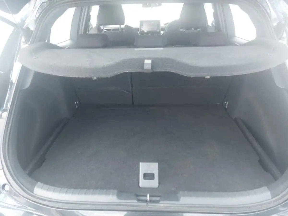 2022-toyota-corolla-20-vvt-i-icon-193bhp-hatchback-big-7