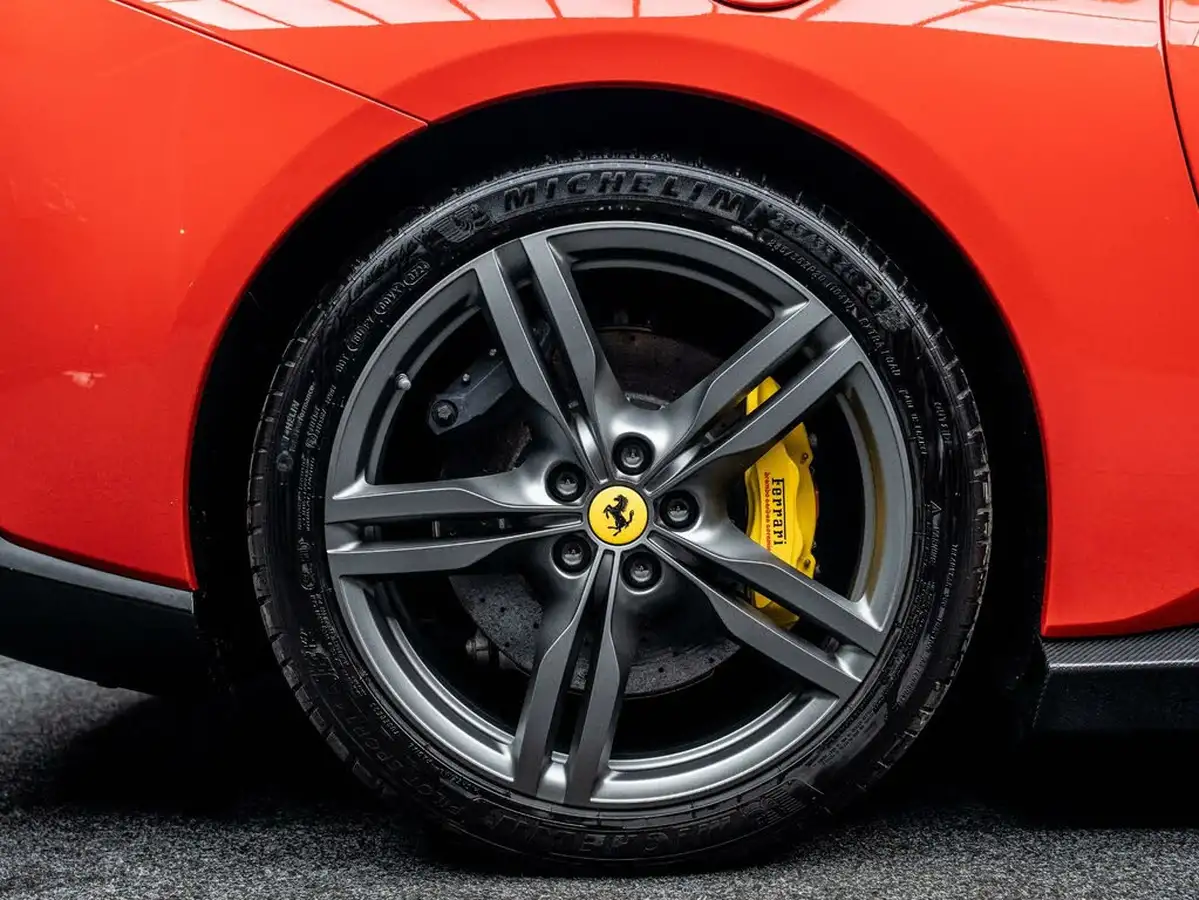 2019-ferrari-portofino-bca-big-36