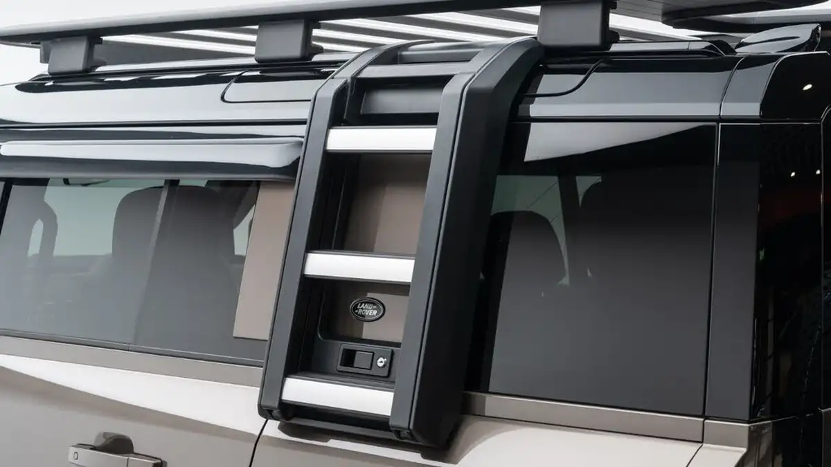 2023-land-rover-110-defender-30-d300-x-dynamic-hse-big-12