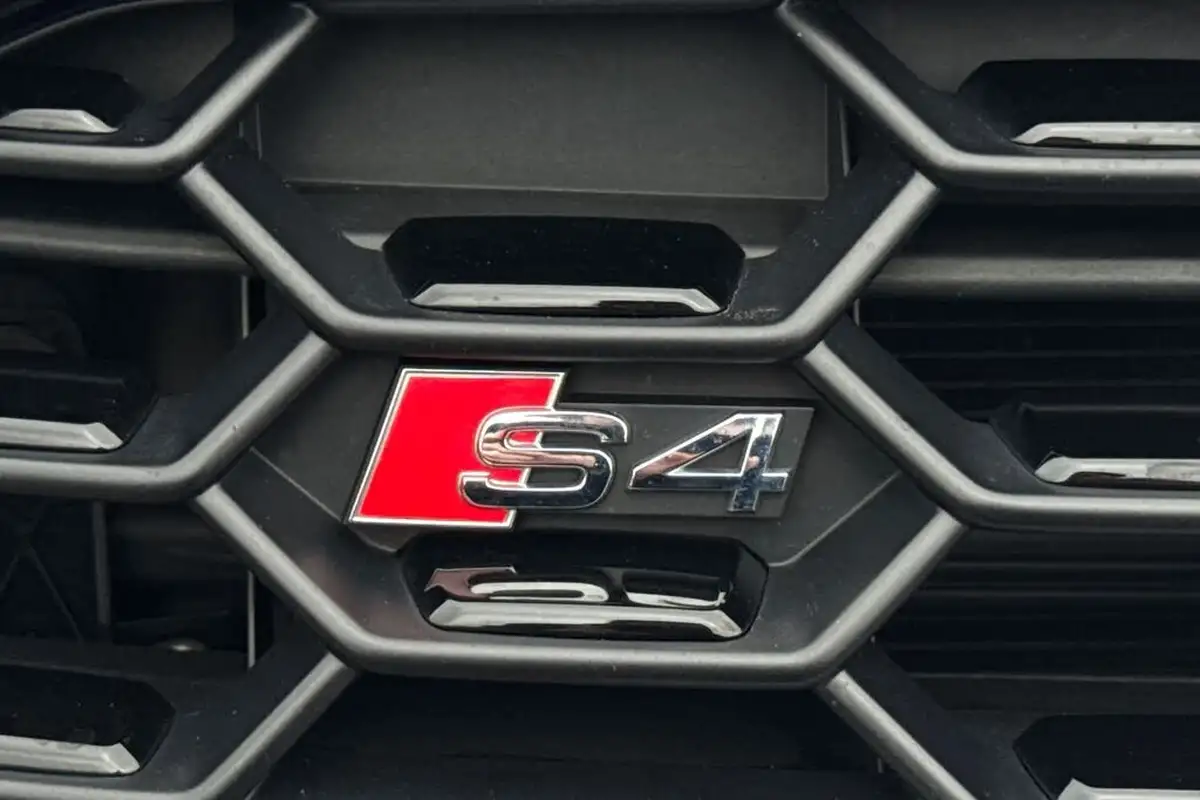 2021-audi-s4-30tdi-v6-black-edition-341ps-big-51