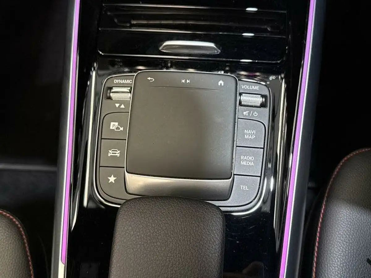2021-mercedes-benz-gla-class-20d-gla-220d-amg-line-premium-plus-big-18