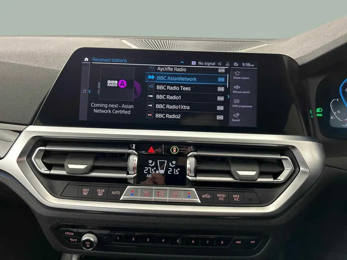 2021-bmw-3-series-20-330e-se-pro-saloon-4d-big-15