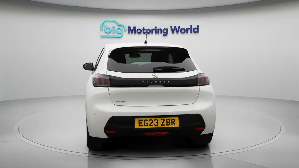 2023-peugeot-208-12-puretech-allure-premium-100ps-eat8-big-6