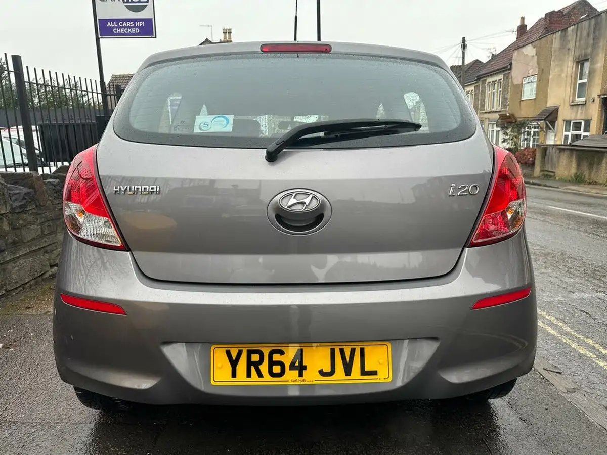 2014-hyundai-i20-12-active-3d-big-3