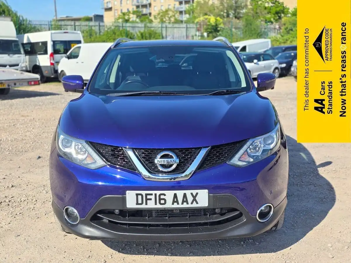2016-nissan-qashqai-12-dig-t-n-connecta-xtronic-cvt-big-1