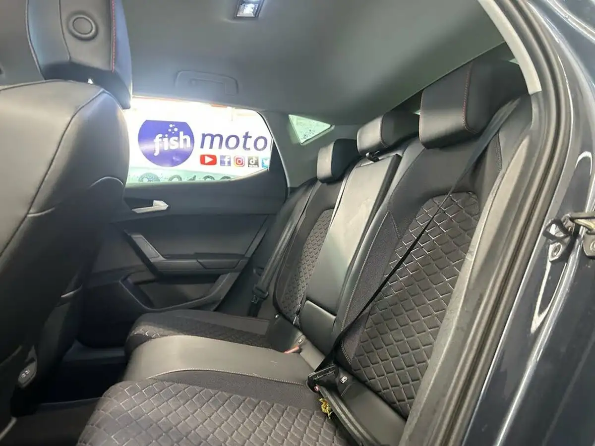 2020-seat-leon-14-e-hybrid-fr-hatchback-big-18