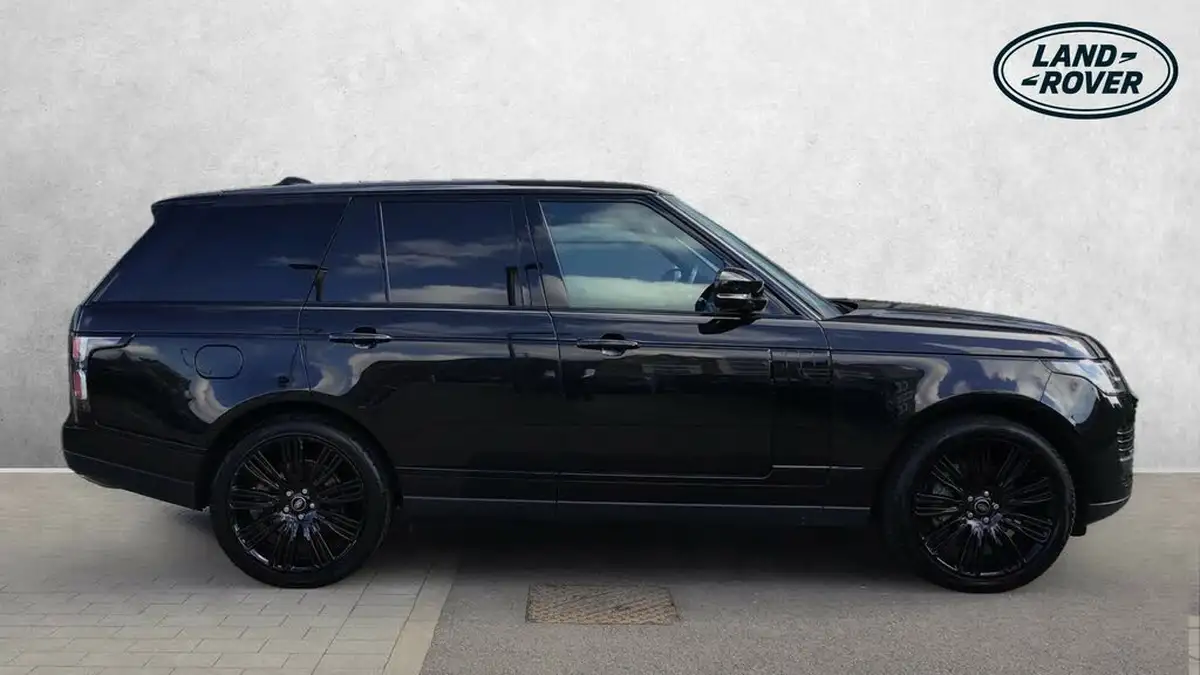 2021-land-rover-range-rover-30-d300-westminster-black-big-4