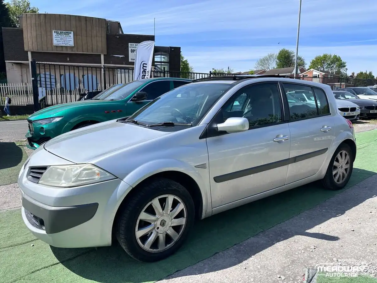 2007-renault-megane-16-dynamique-hatchback-5d-big-5