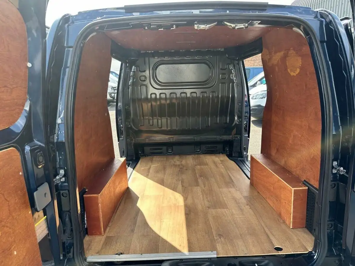 2019-nissan-nv200-15td-acenta-89bhp-crewcab-van-big-25