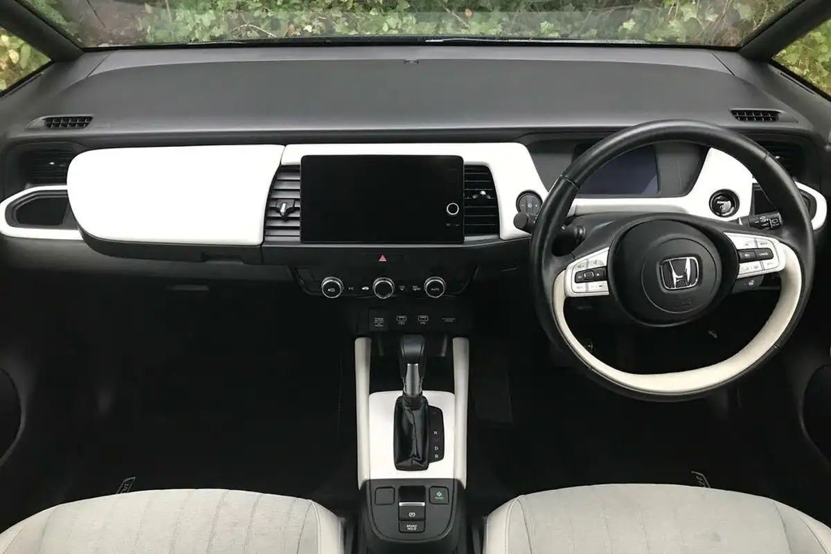 2022-honda-jazz-15-i-mmd-ex-107ps-big-4