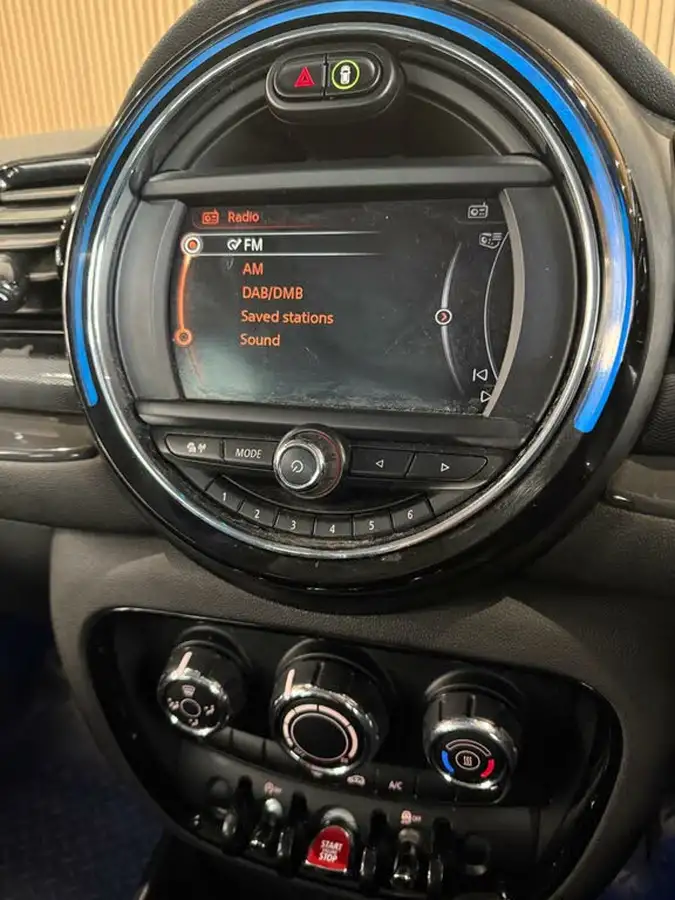 2017-mini-clubman-20td-cooper-d-black-ss-big-18