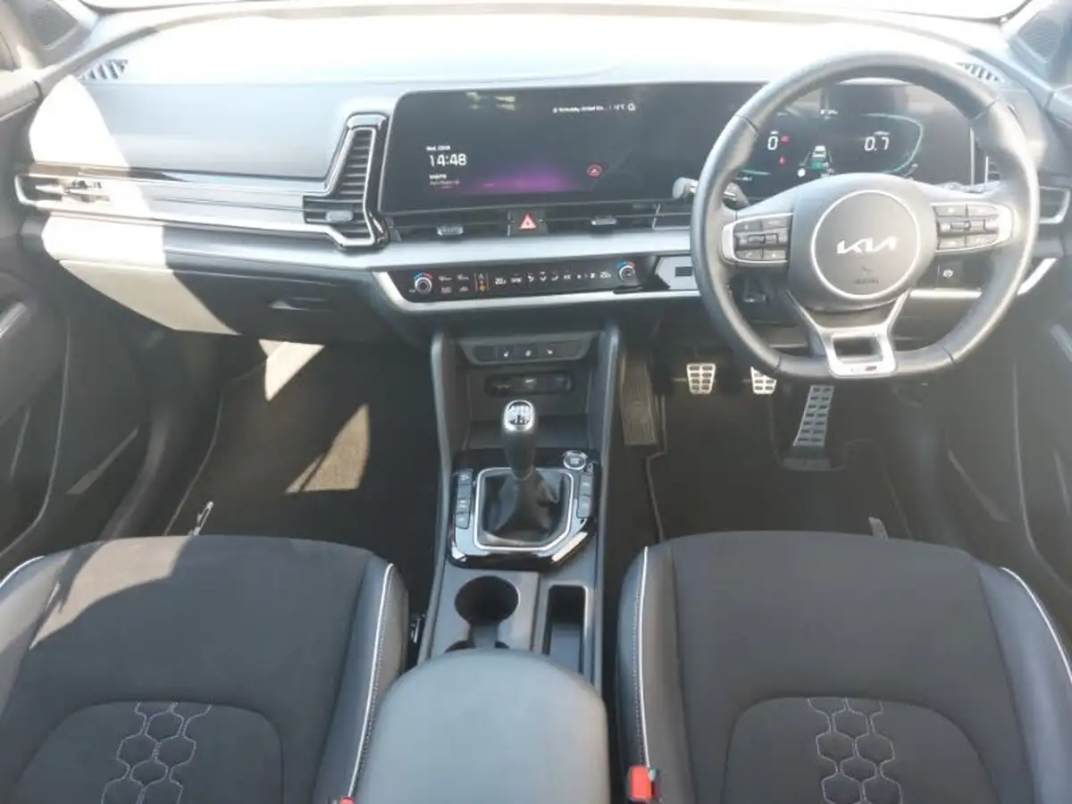 2024-kia-sportage-16-t-gdi-gt-line-157bhp-48v-big-2