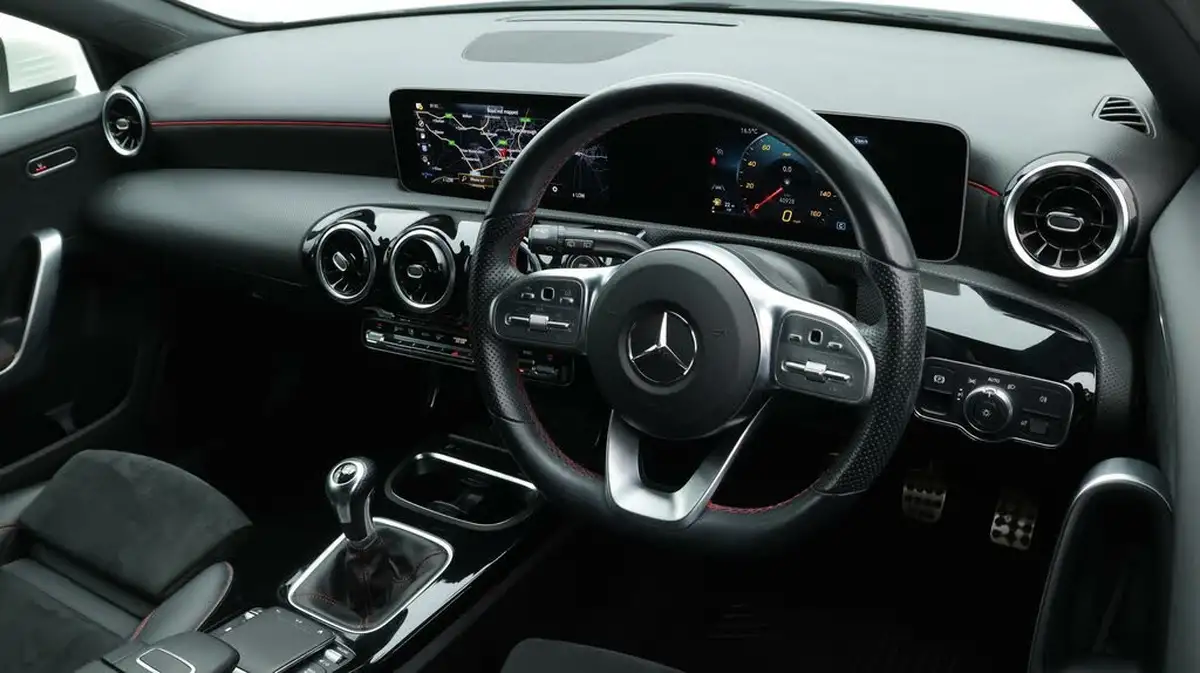 2020-mercedes-benz-a-class-13-a200-amg-line-executive-hatchback-5d-big-9