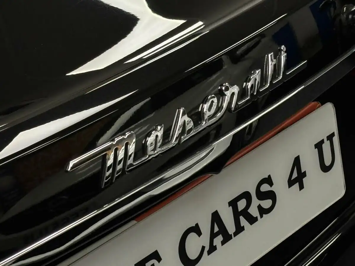 2016-maserati-granturismo-42-big-24