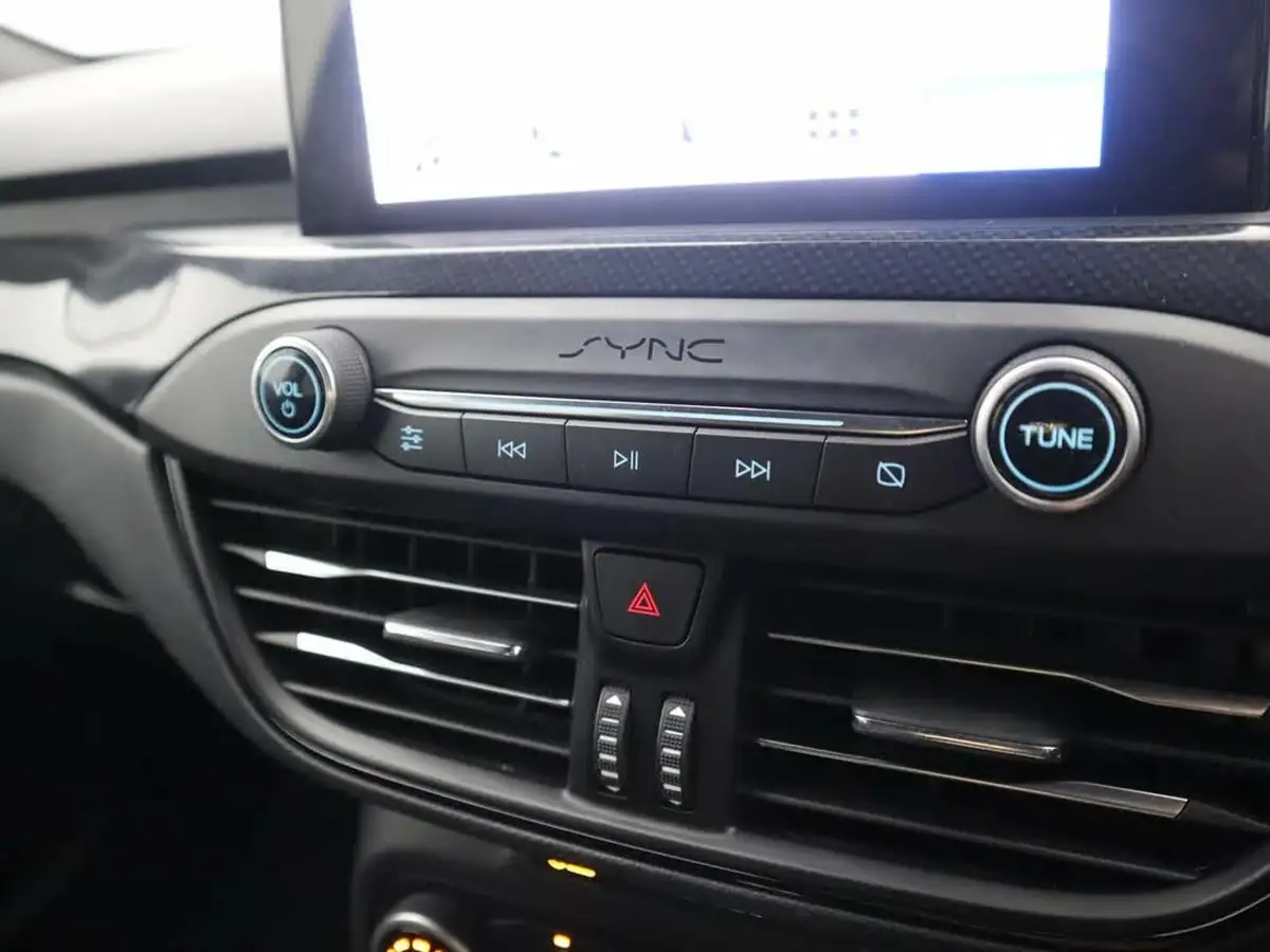2019-ford-focus-10t-st-line-ss-hatchback-big-19