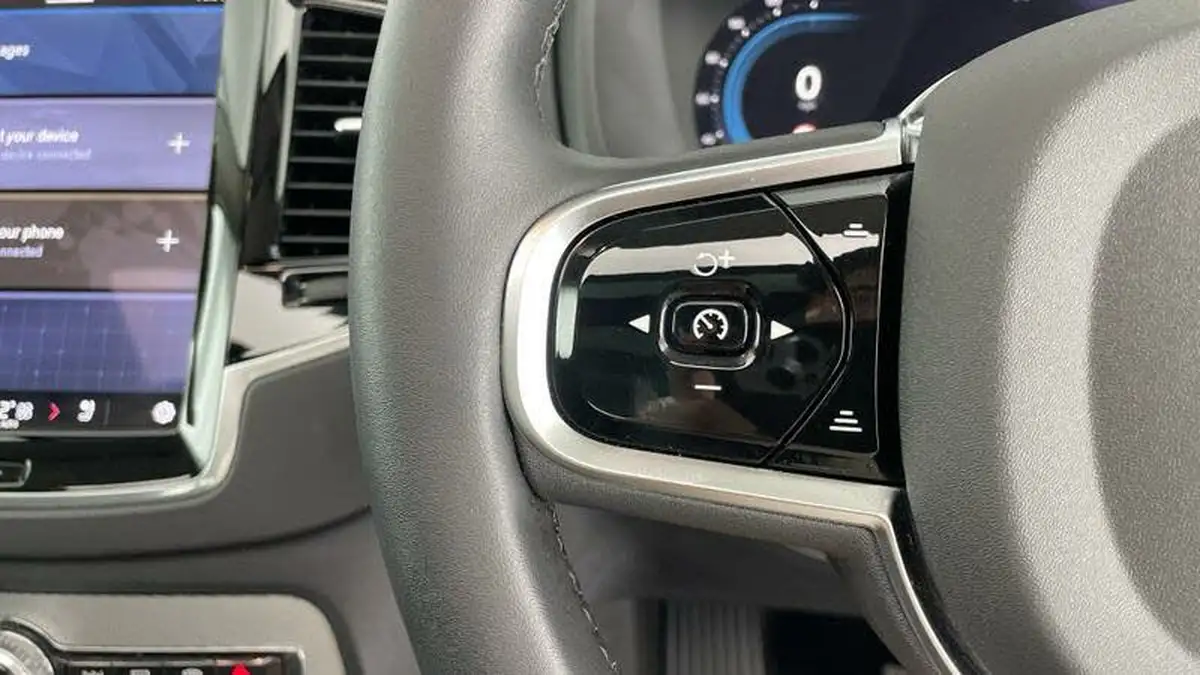 2024-volvo-xc90-20-b5-plus-big-20
