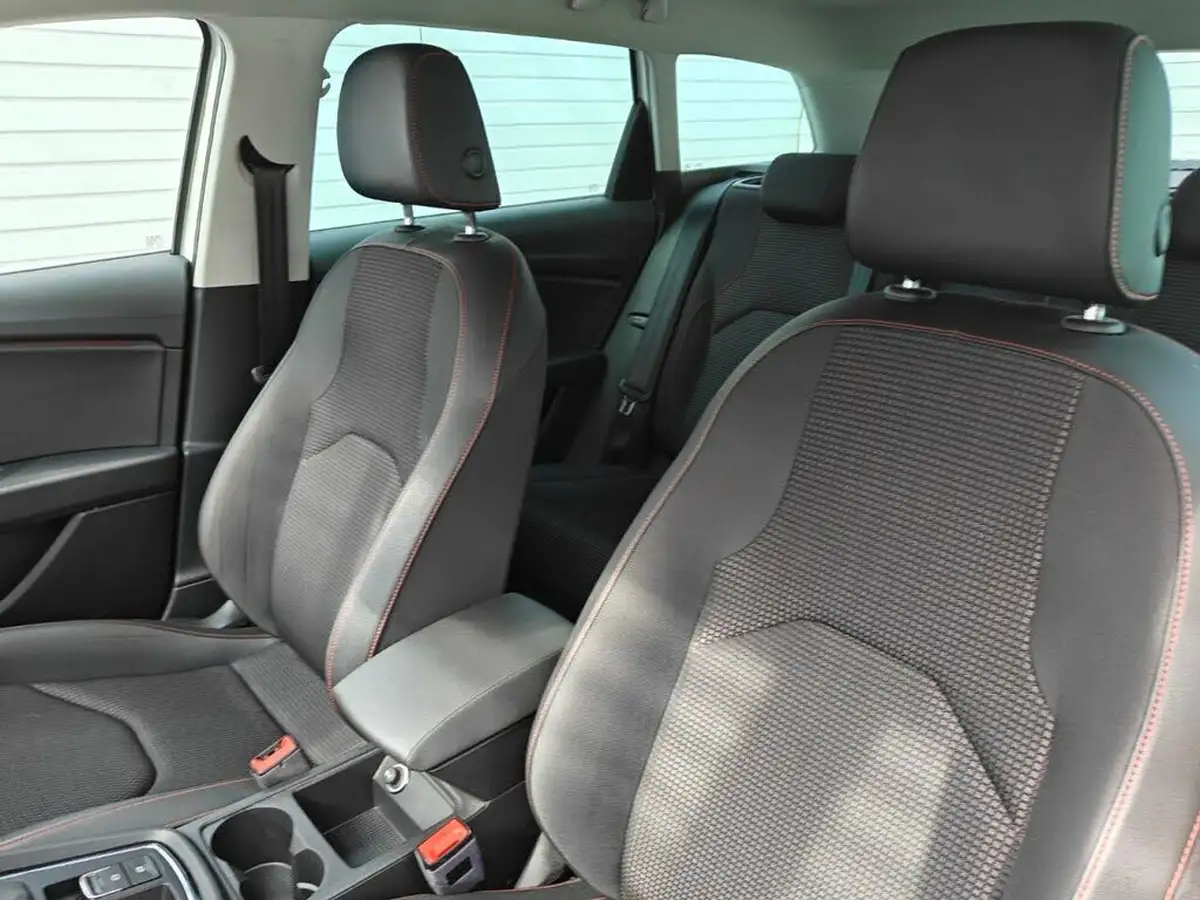 2018-seat-leon-14-tsi-fr-technology-estate-5d-big-41