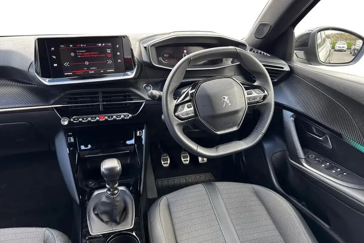 2023-peugeot-2008-suv-12-puretech-allure-premium-100bhp-big-16