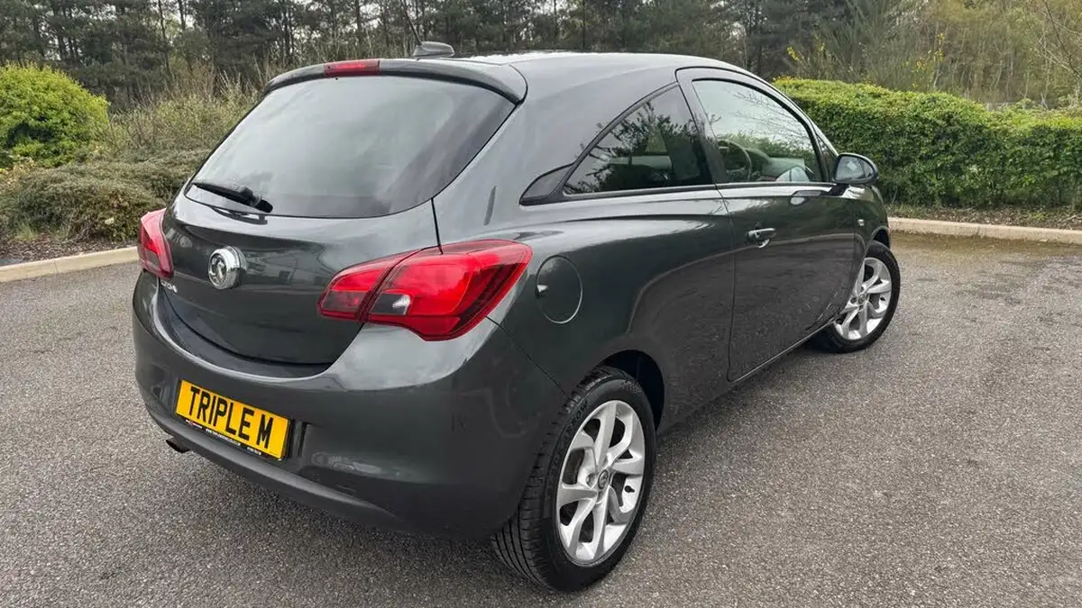 2018-vauxhall-corsa-14i-sport-75ps-3d-big-4