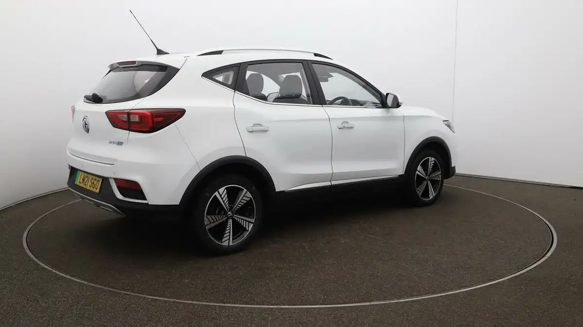 2021-mg-zs-suv-e-exclusive-ev-big-46