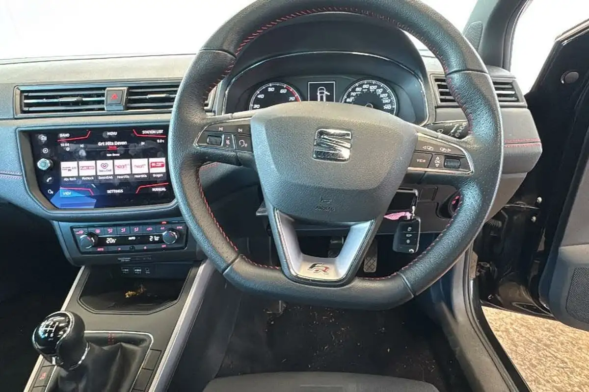 2019-seat-arona-10-tsi-fr-big-23