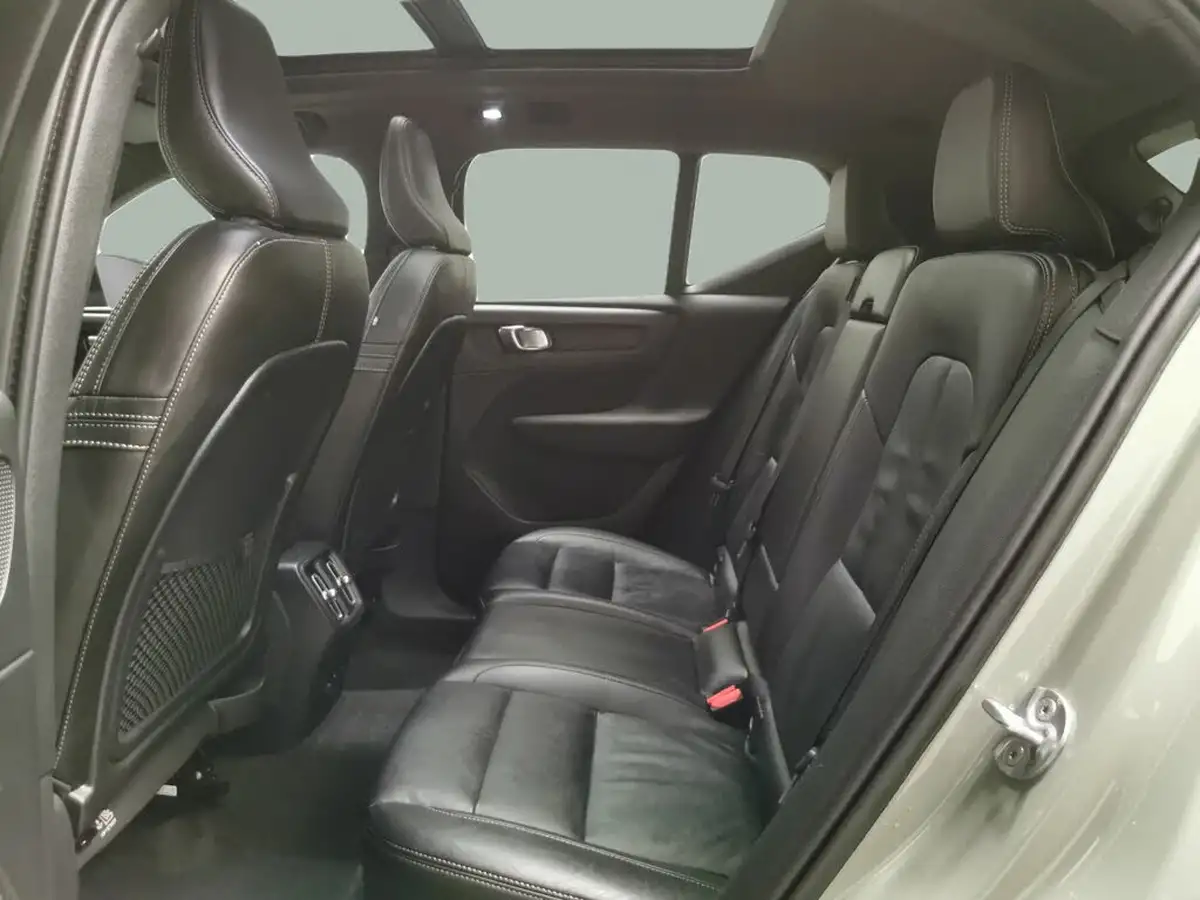 2022-volvo-c40-e-twin-recharge-pro-big-26