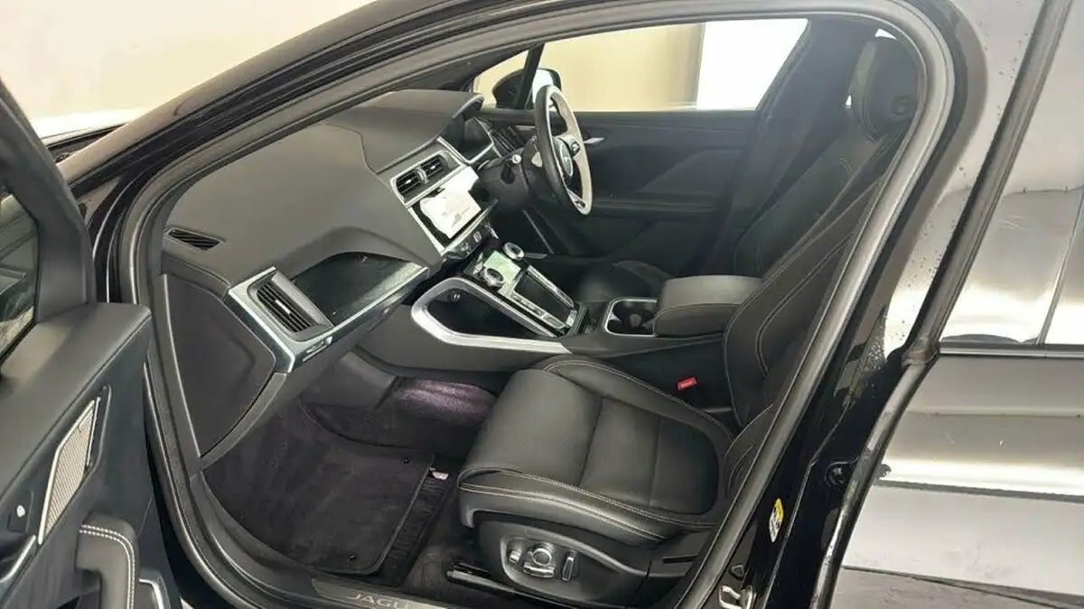 2022-jaguar-i-pace-ev400-hse-black-big-8