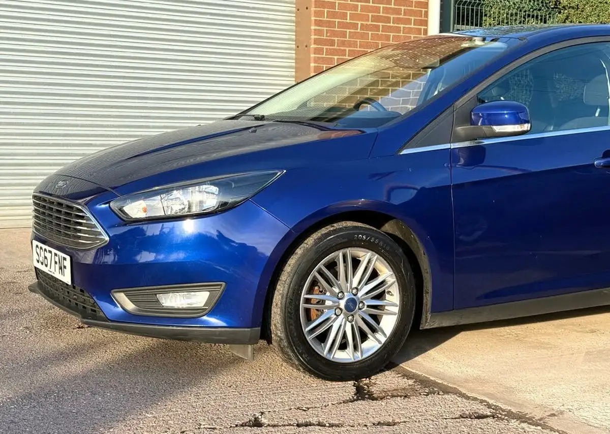 2017-ford-focus-15tdci-zetec-95ps-hatchback-big-25