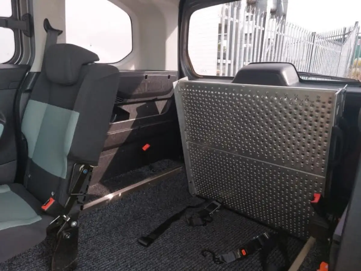 2021-citroen-berlingo-15bluehdi-feel-m-size-100ps-big-5