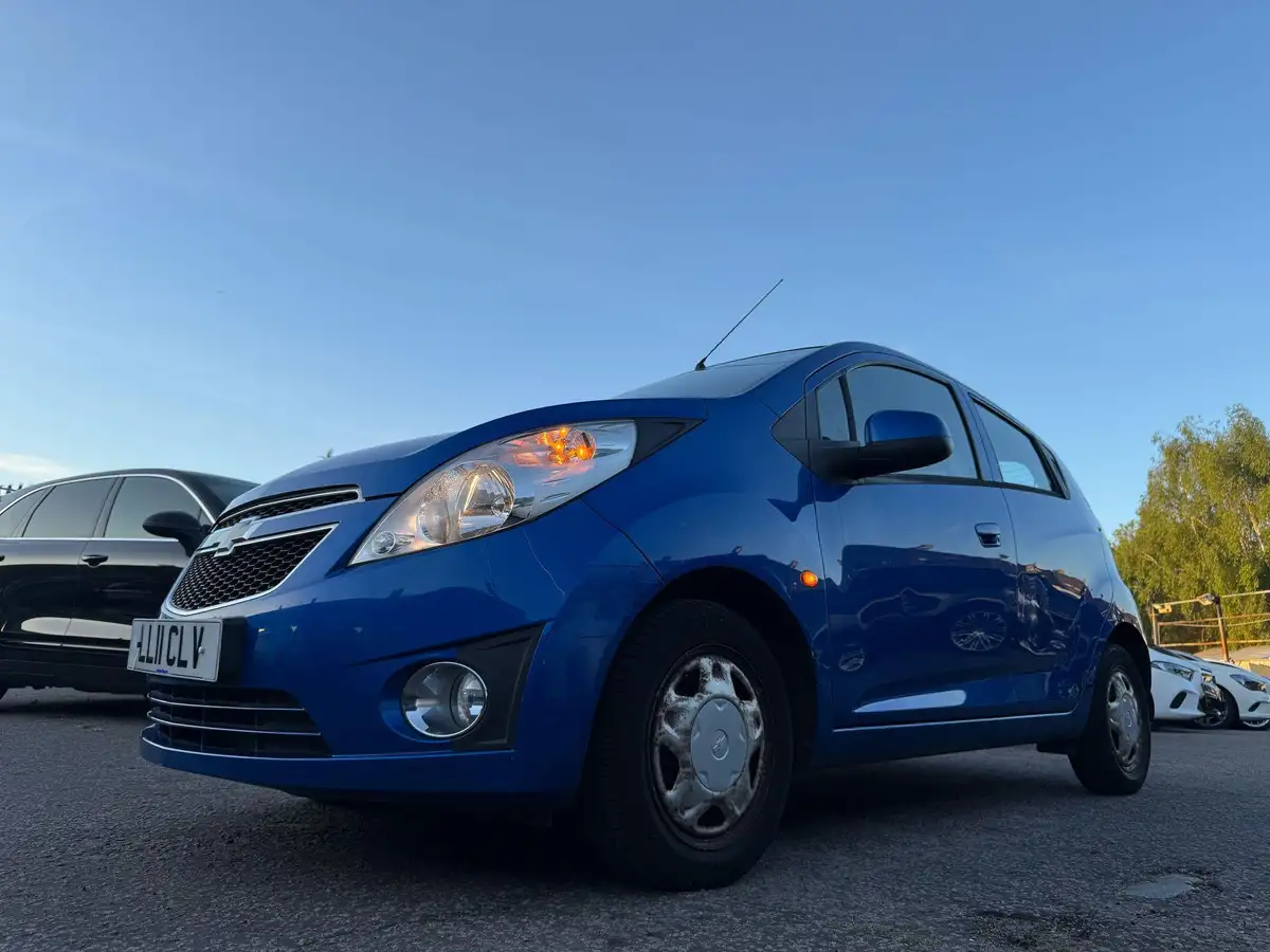 2011-chevrolet-spark-10-ls-big-38