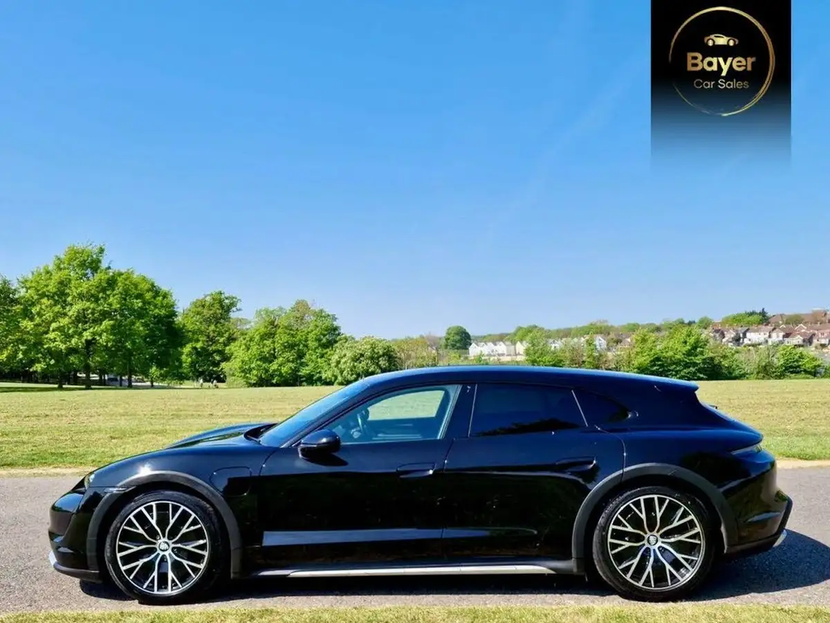 2021-porsche-taycan-e-4-cross-turismo-big-3