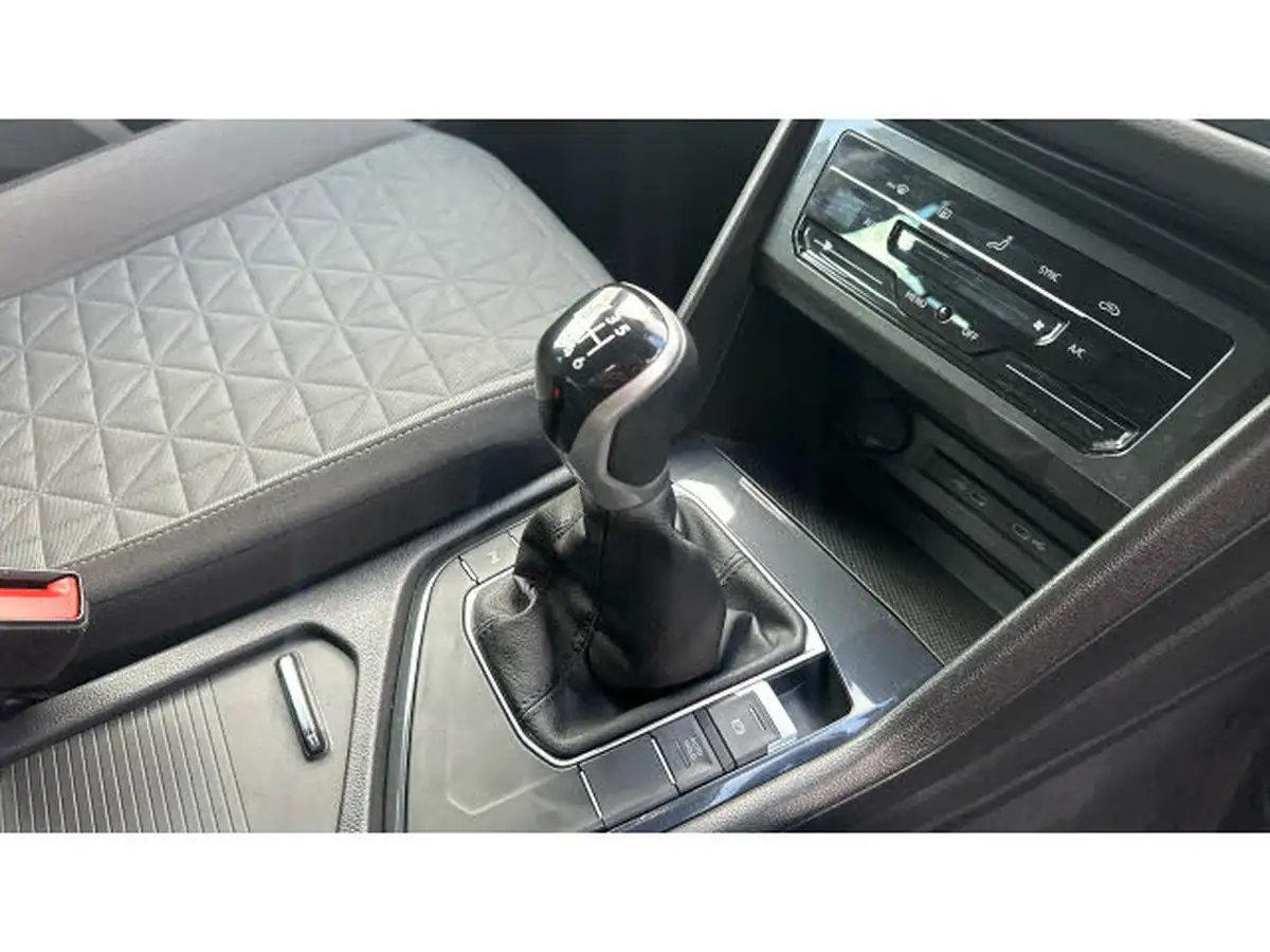 2022-volkswagen-tiguan-15-tsi-life-150ps-big-13