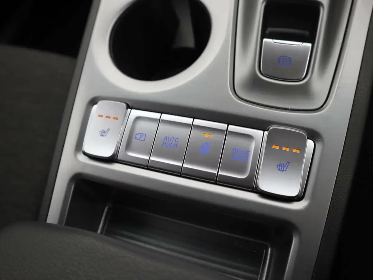 2021-hyundai-kona-e-premium-204ps-64kwh-7kw-obc-big-22