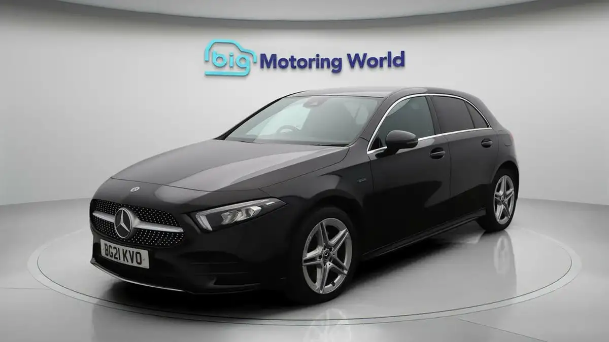 2021-mercedes-benz-a-class-13-a250e-amg-line-hatchback-5d-big-3