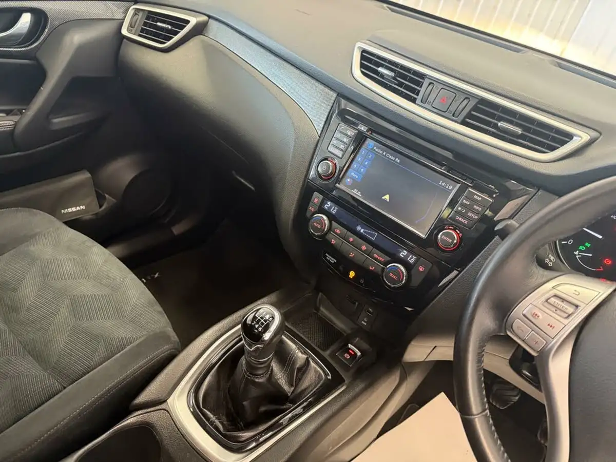 2016-nissan-x-trail-16dci-n-tec-7-seat-big-30