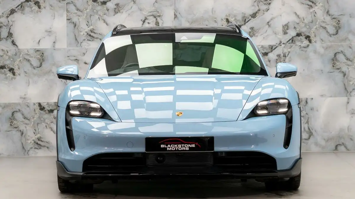 2022-porsche-taycan-e-4s-cross-turismo-big-3