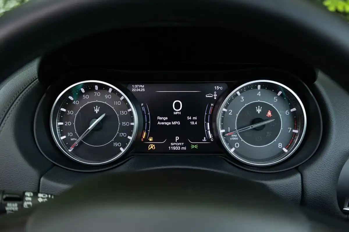 2022-maserati-levante-big-45