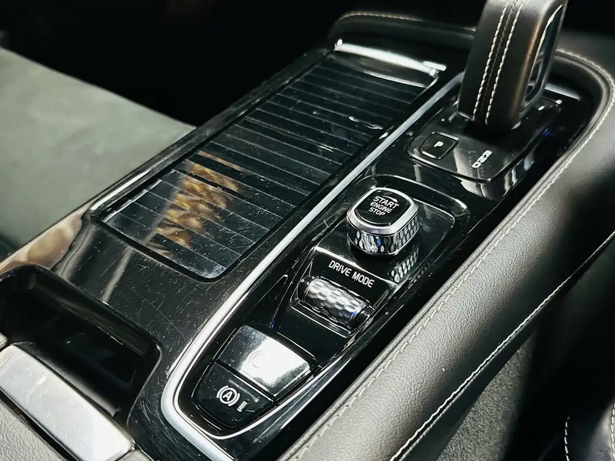 2021-volvo-v90-20-t6-r-design-340bhp-big-47
