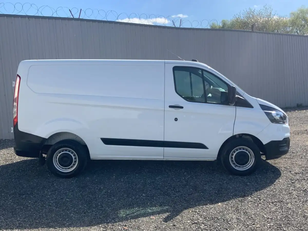 2022-ford-transit-custom-20tdci-280-l1h1-leader-105pseu6dt-panel-van-big-9