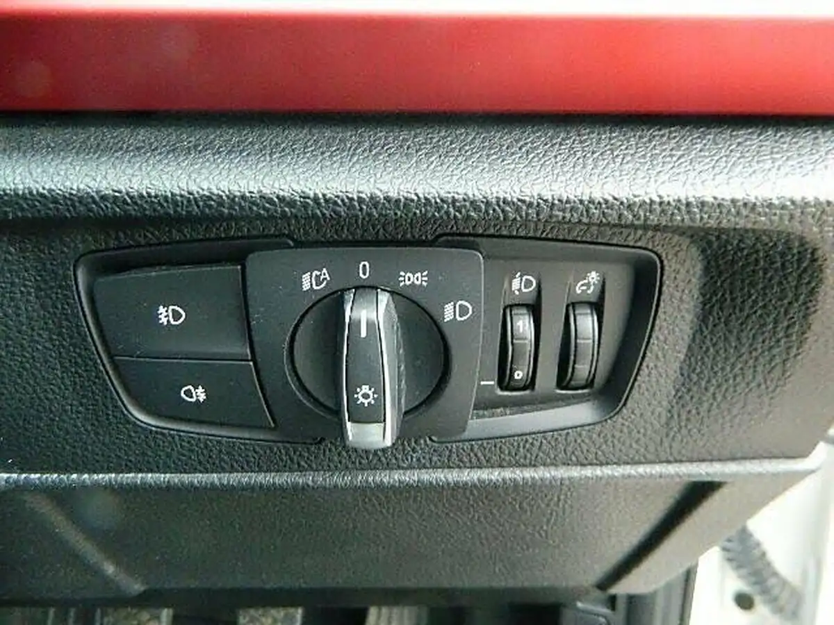 2014-bmw-1-series-16td-114d-sport-3d-big-32