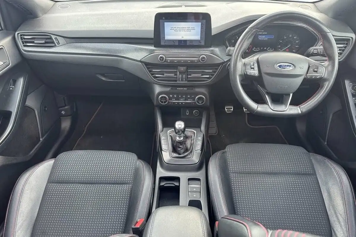 2018-ford-focus-10t-st-line-x-125ps-hatchback-big-9