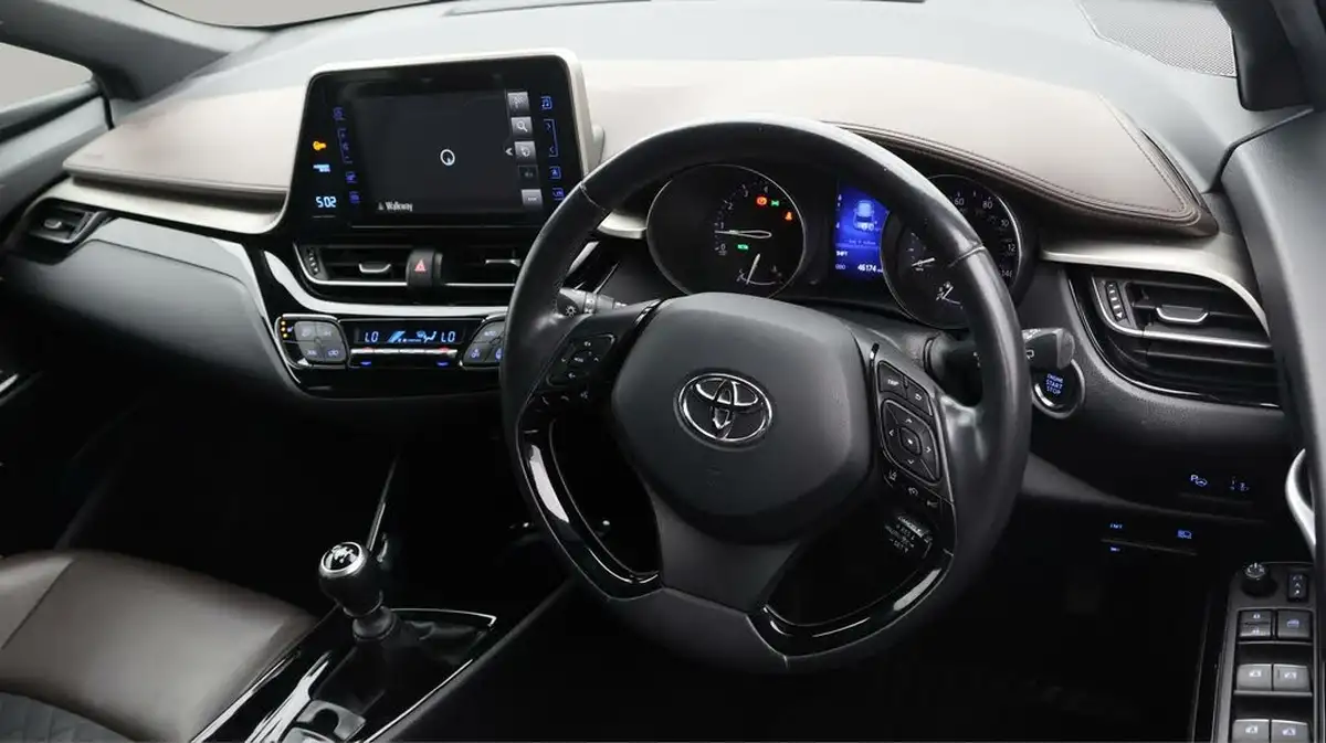 2018-toyota-c-hr-12-excel-big-9